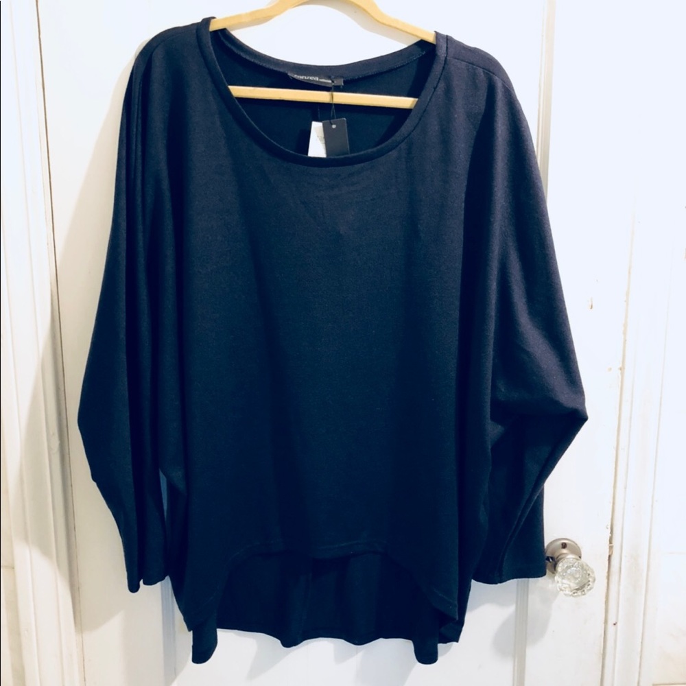 Navy hi-lo slouchy batwing casual sweater NWT